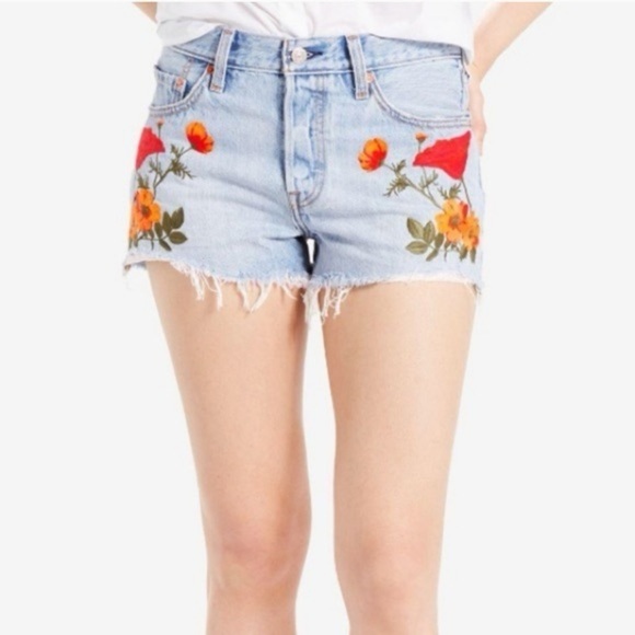 Levi's Pants - Levi’s 501 California Poppy Light Wash Denim shorts w/ Embroidered flowers Sz 29
